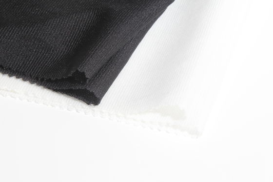 Pulizia ad acqua e pulizia a secco Interlining non tessuto a maglia con tecnologia fusibile