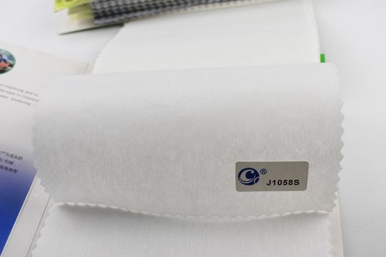100% poliestere ricamo morbido con supporto di tessuto non tessuto per abbigliamento